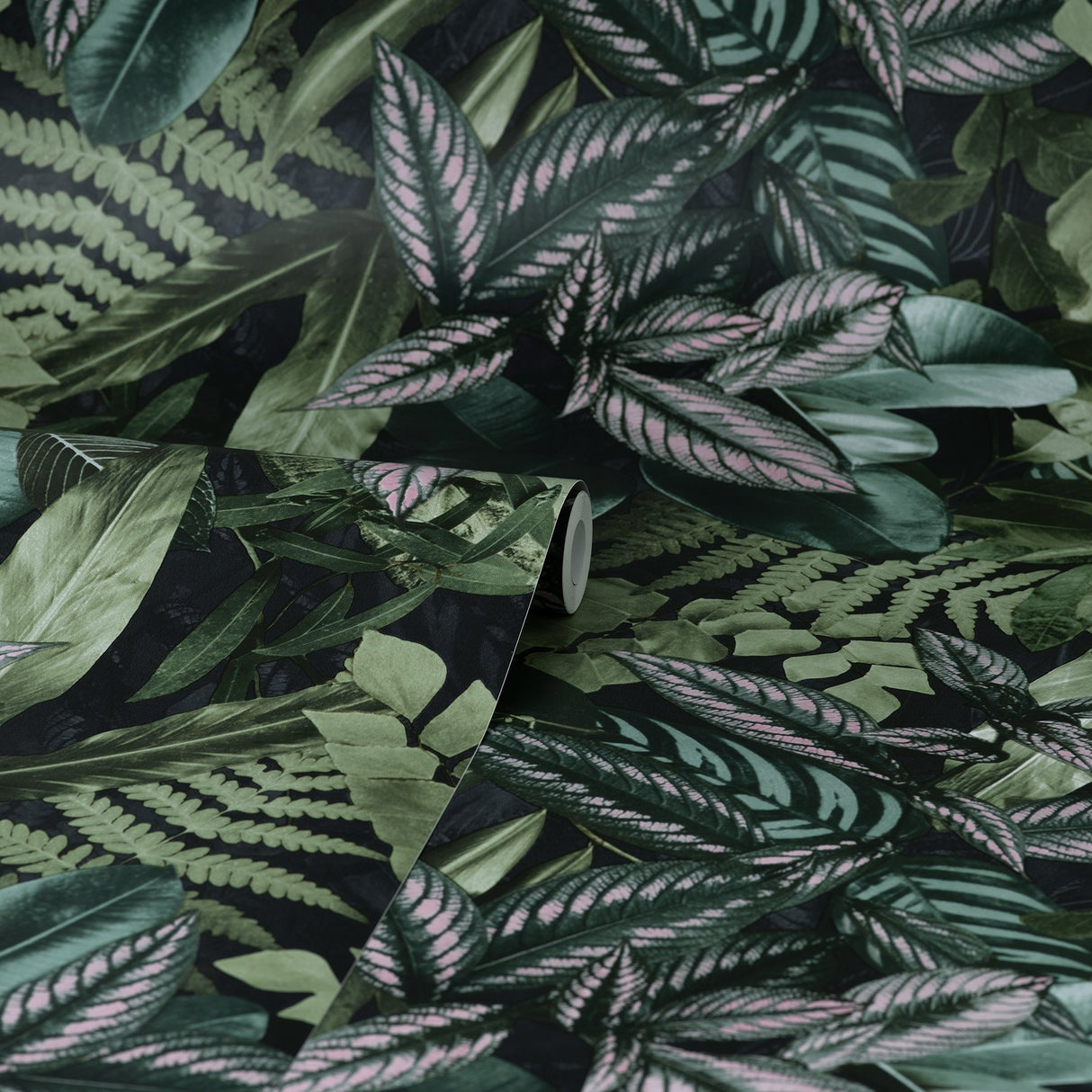 Living Green Wall Peel & Stick Wallpaper in Green with Botanical Leaves Pattern, Tropical Style - NHS4778