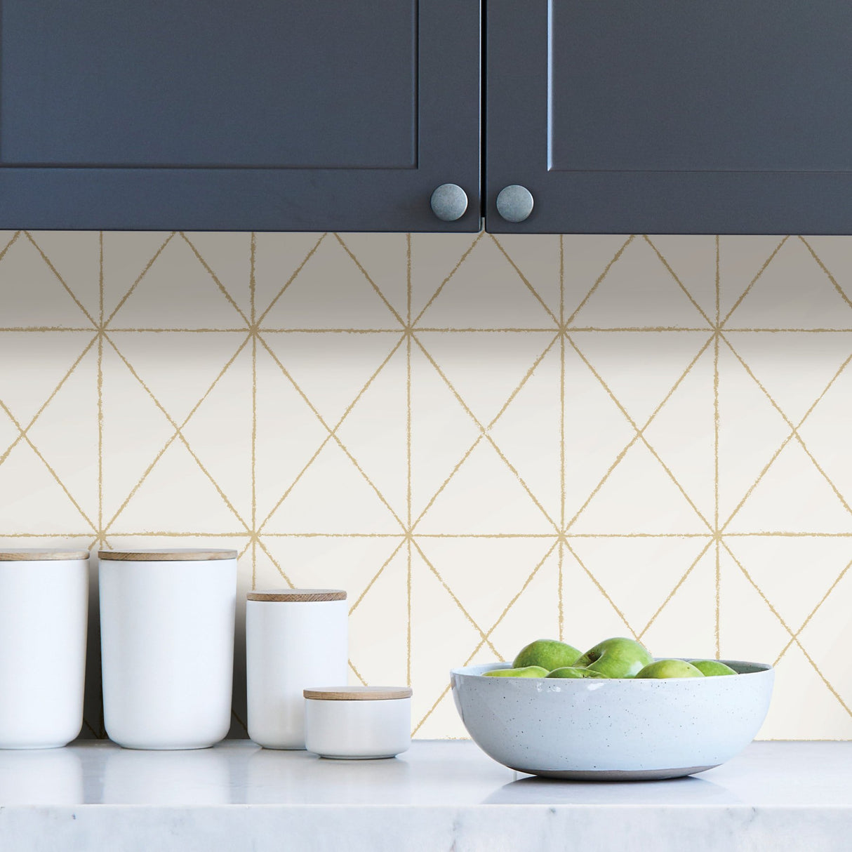 Get In Line White & Gold Peel & Stick Wallpaper with Modern Geometric Pattern, Metallic Effect - NuWallpaper NUS3577