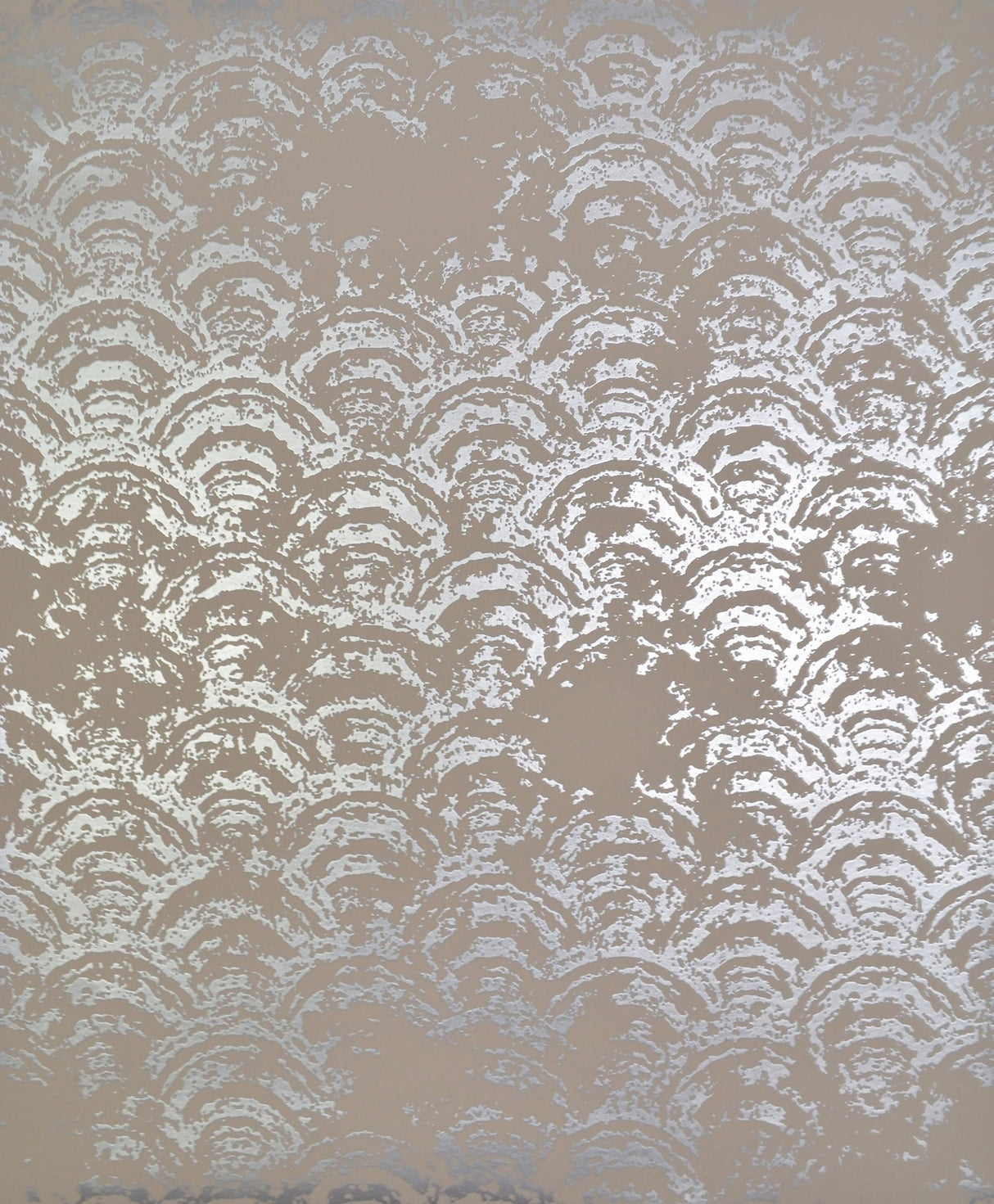 Eclipse Khaki & Silver Wallpaper with Metallic Geometric Arcs - York NW3599