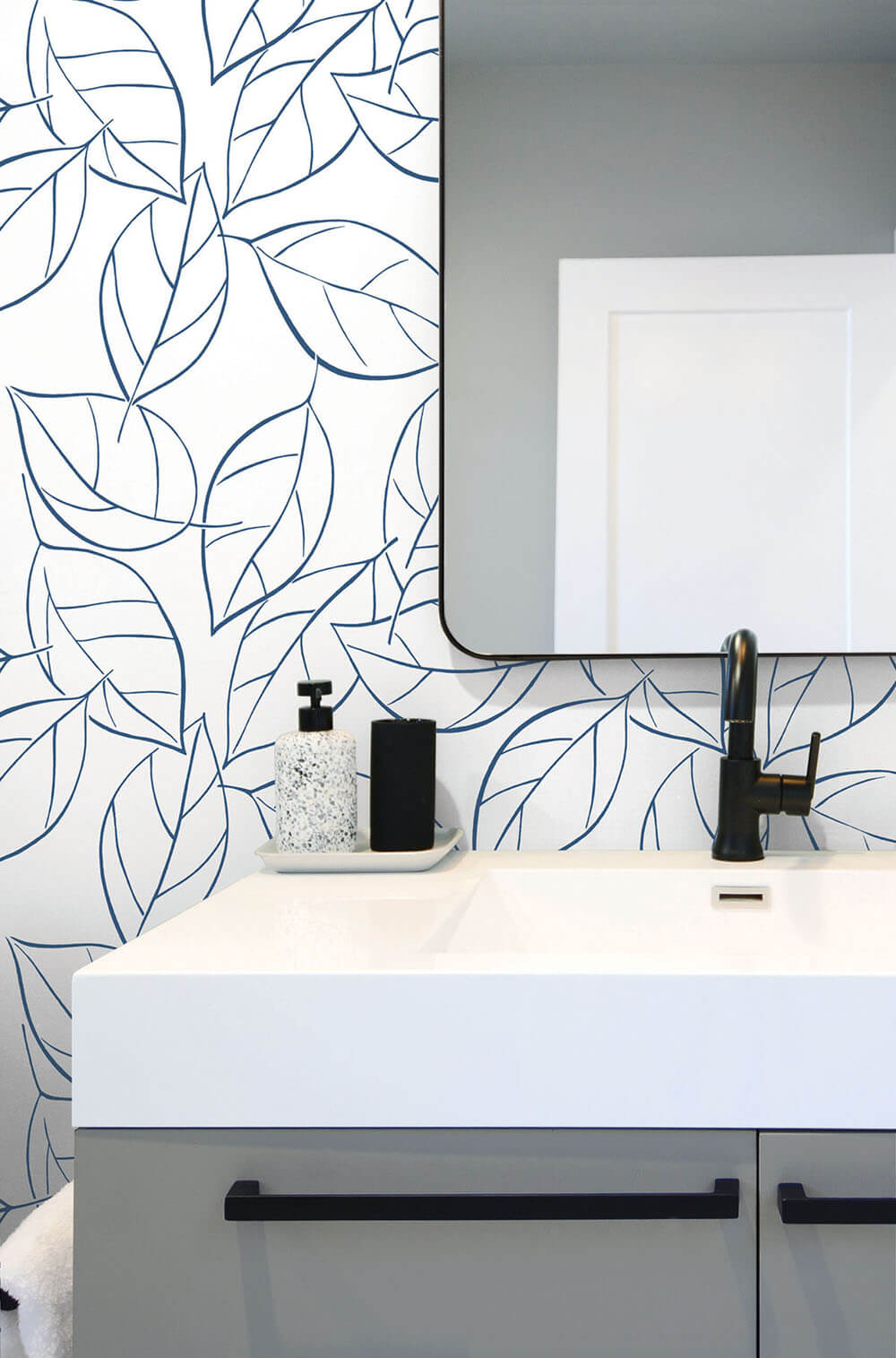 Tossed Leaves Navy Blue by NextWall Peel & Stick Leaf Outline Peel & Stick Wallpaper – NextWall NW36502