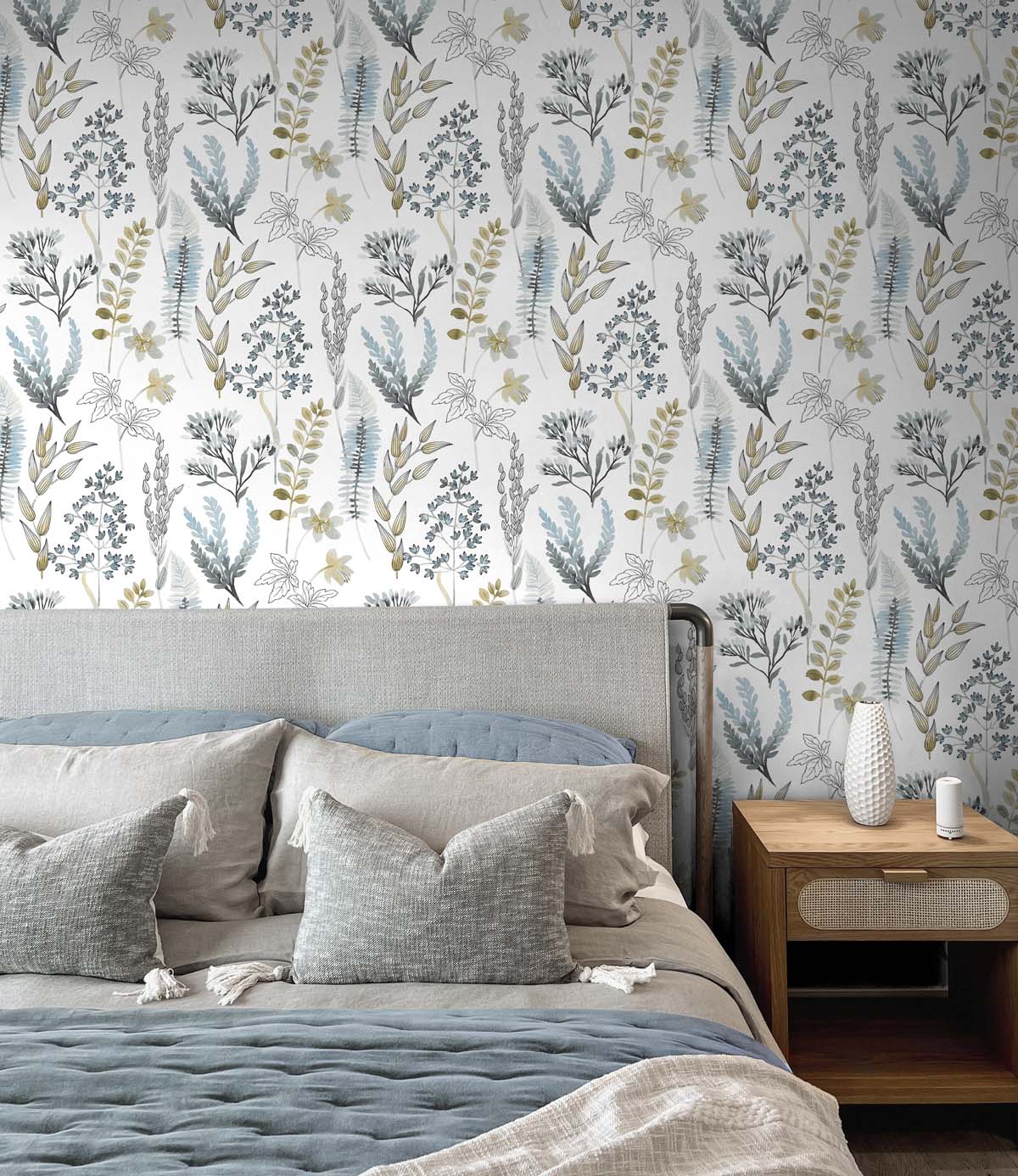 Wild Garden Glacier Blue & Matte Brass by NextWall Peel & Stick Botanical Wallpaper – NextWall NW45404