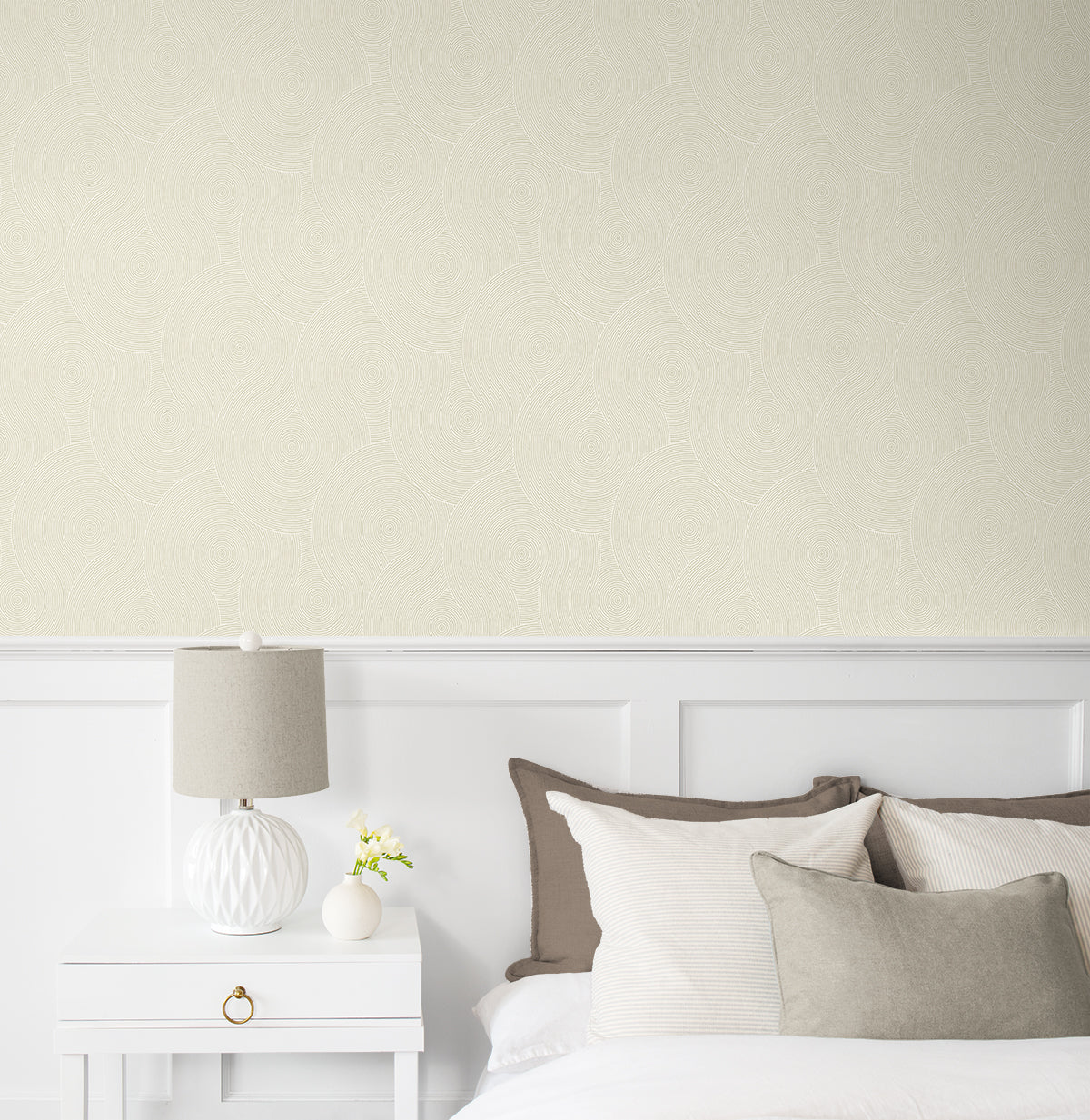 Swirl Geo Light Beige by NextWall Peel & Stick Geometric Peel & Stick Wallpaper – NextWall NW56705