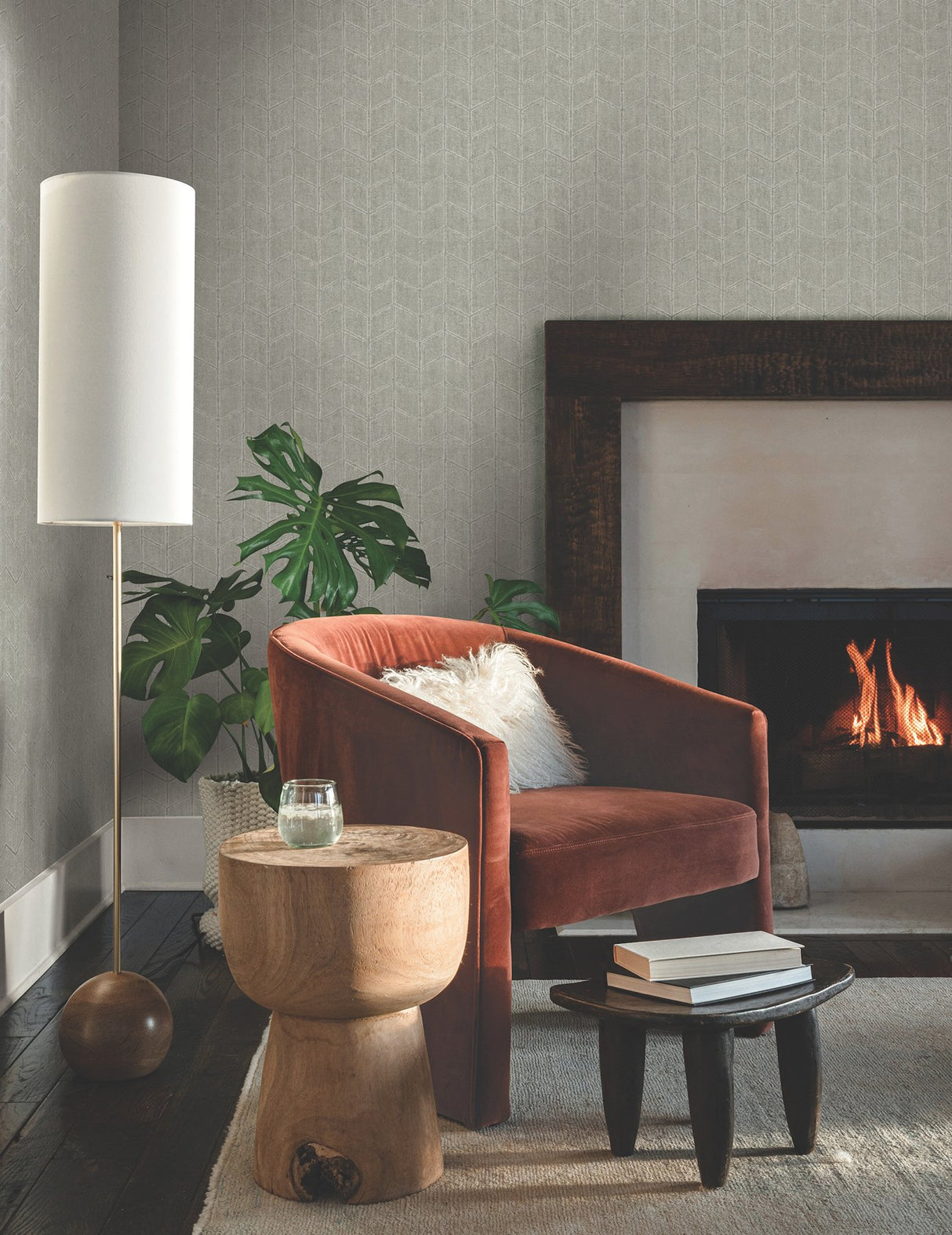 Flatiron Geometric Cement Wallpaper with Metallic Chevron Pattern - York OI0645