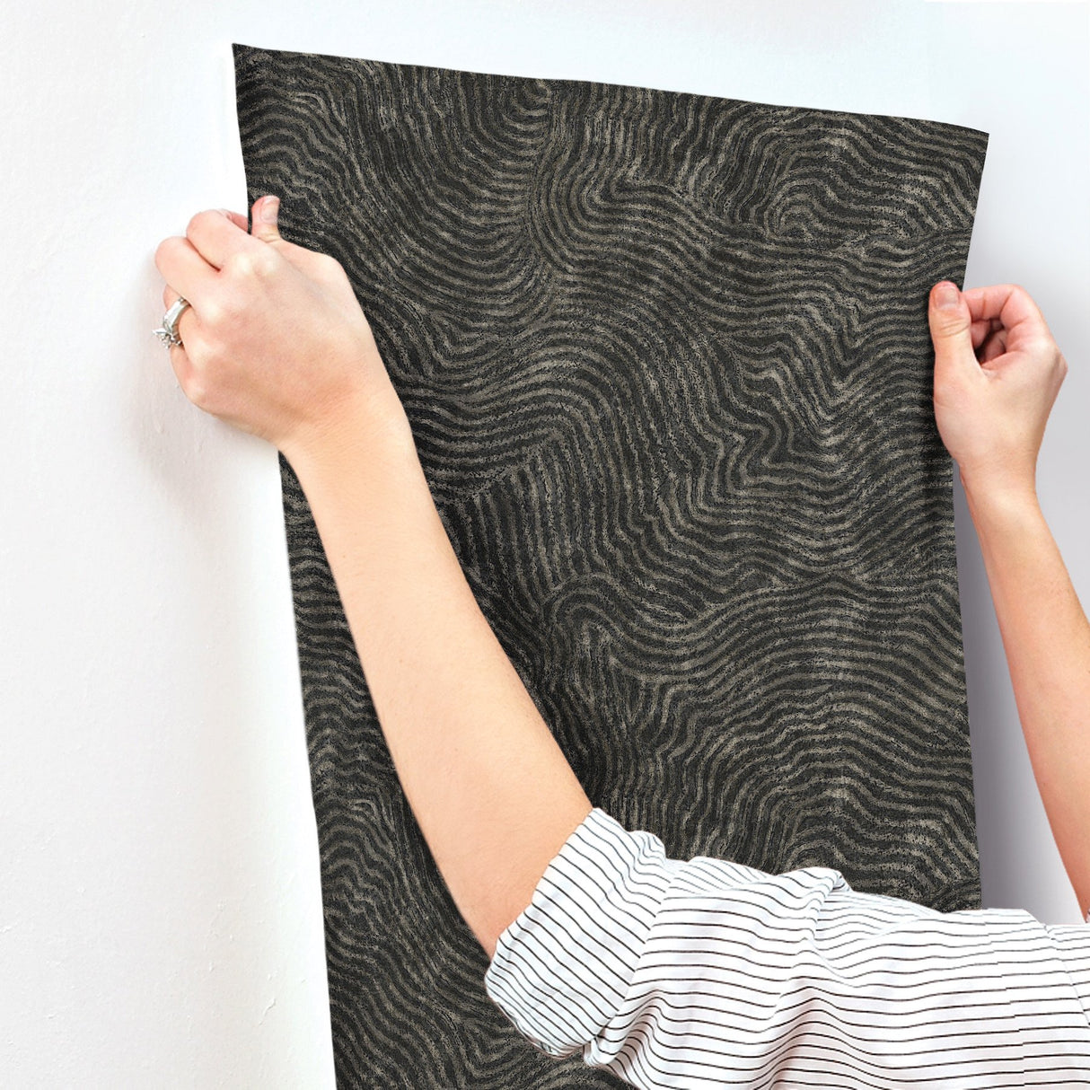 Modern Wood Black Geometric Wallpaper with Metallic Raised Ink - York OI0716