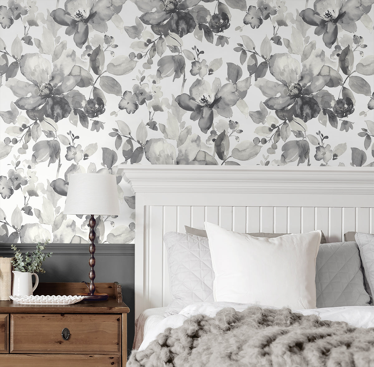 Watercolor Garden Inkwell by Prepasted Online Floral Wallpaper – Seabrook Designs PR12700