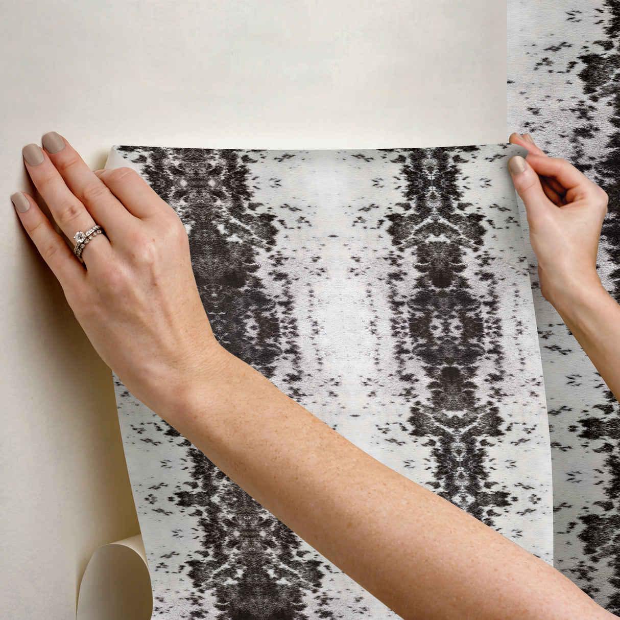 Marbled Appaloosa Black Peel & Stick Wallpaper with Equestrian Spotted Motif - York PSW1380RL