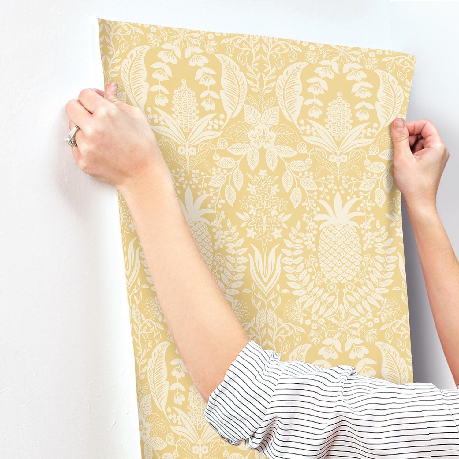 Pineapple Damask Yellow Wallpaper with Traditional Novelty Pineapple Motif - York RF7481