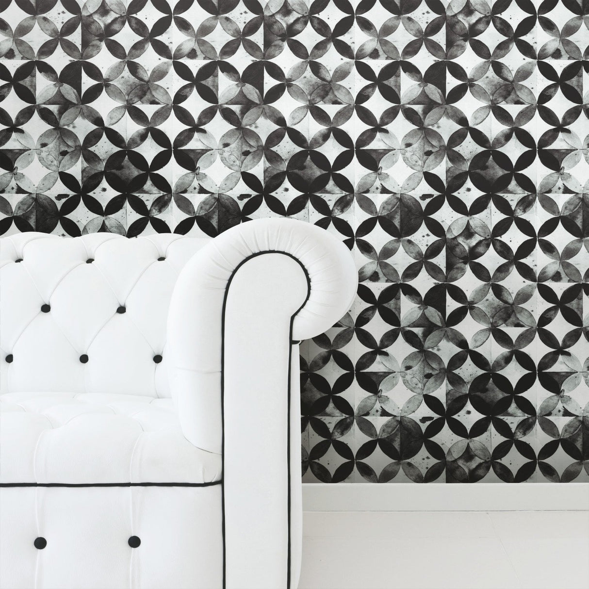 Paul Brent Moroccan Tile Black Peel & Stick Wallpaper with Modern Geometric Pattern - York RMK11353RL