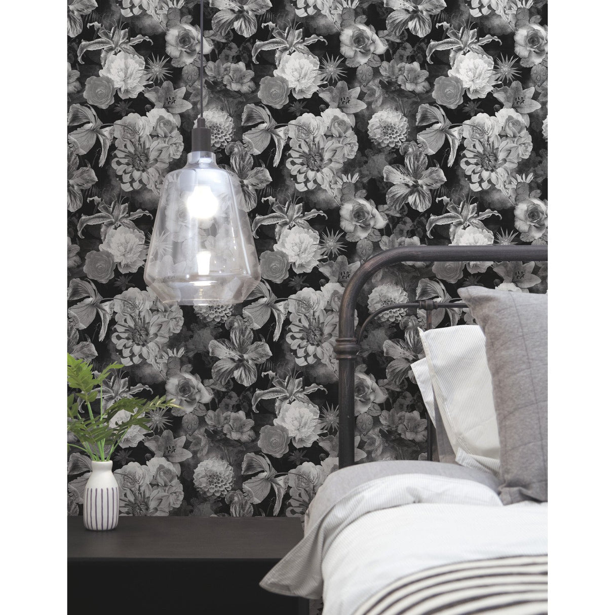 Vintage Floral Blooms Black Peel & Stick Wallpaper with Vintage Botanical Floral Pattern - York RMK11718RL