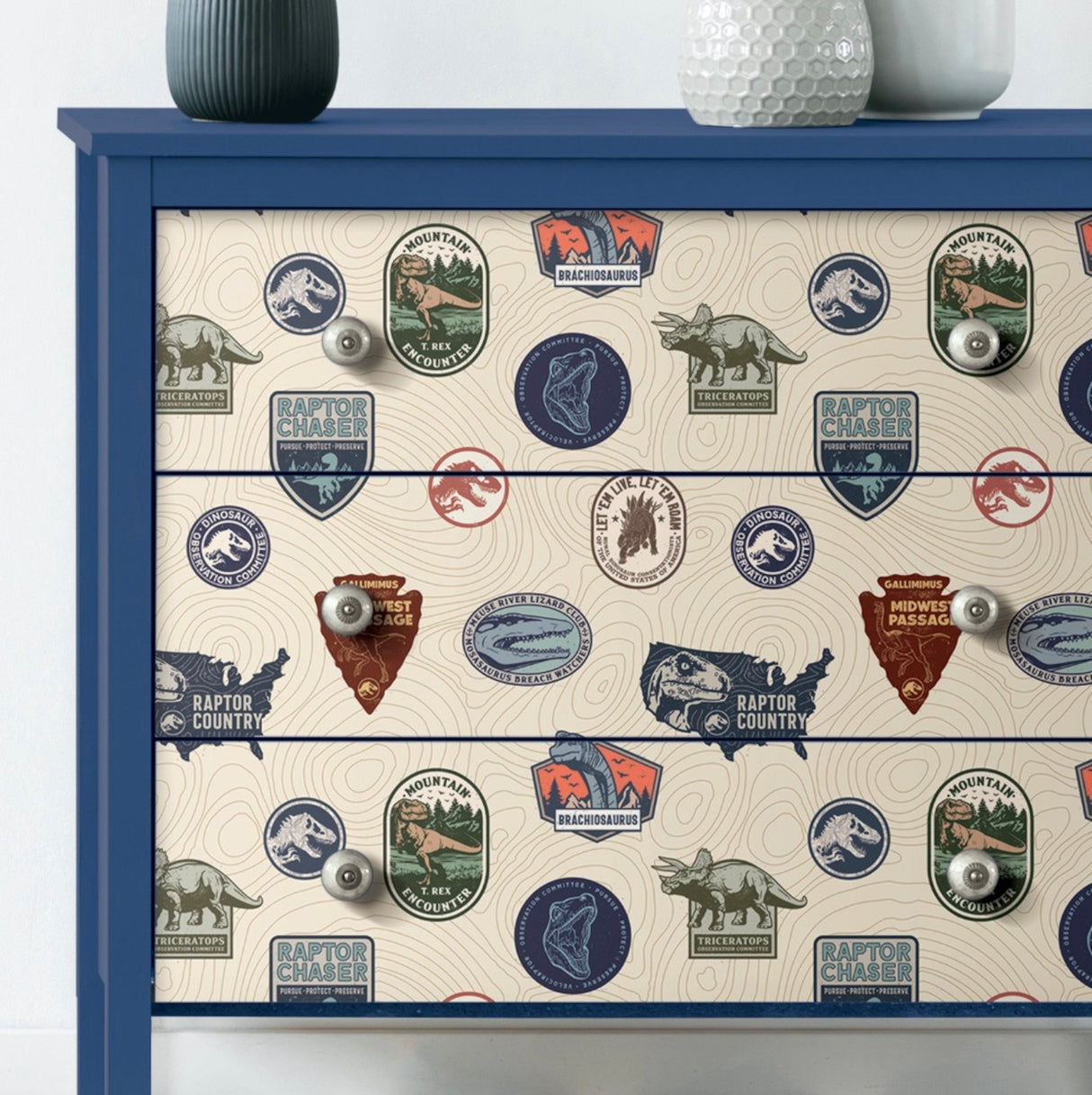 Jurassic World Badges Multicolor Peel & Stick Vinyl Wallpaper with Retro Dinosaur Patch Motif - York RMK12397RL