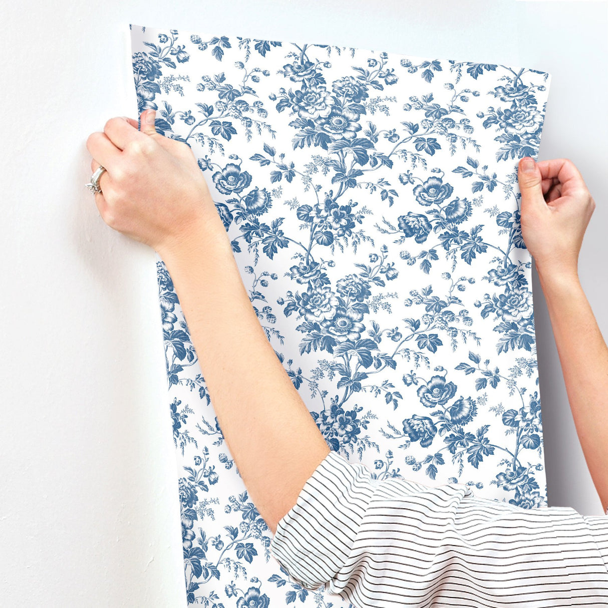 Anemone Toile Navy Wallpaper with Traditional Floral Toile Pattern - York RT7873