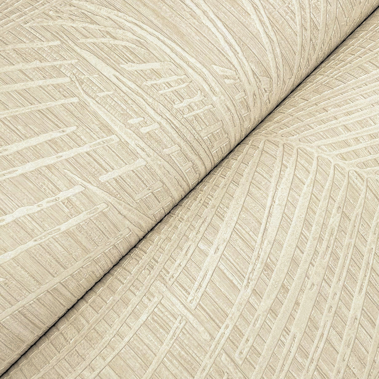 Della Palm Shell by York Wallcoverings Tropical Wallpaper – York Wallcoverings SI50611