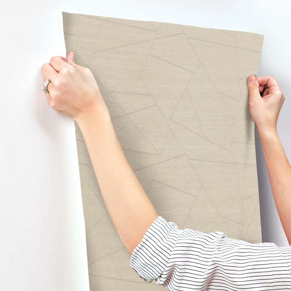 Lisle Toasted Almond by York Wallcoverings Geometric Vinyl Wallpaper – York Wallcoverings SI6822