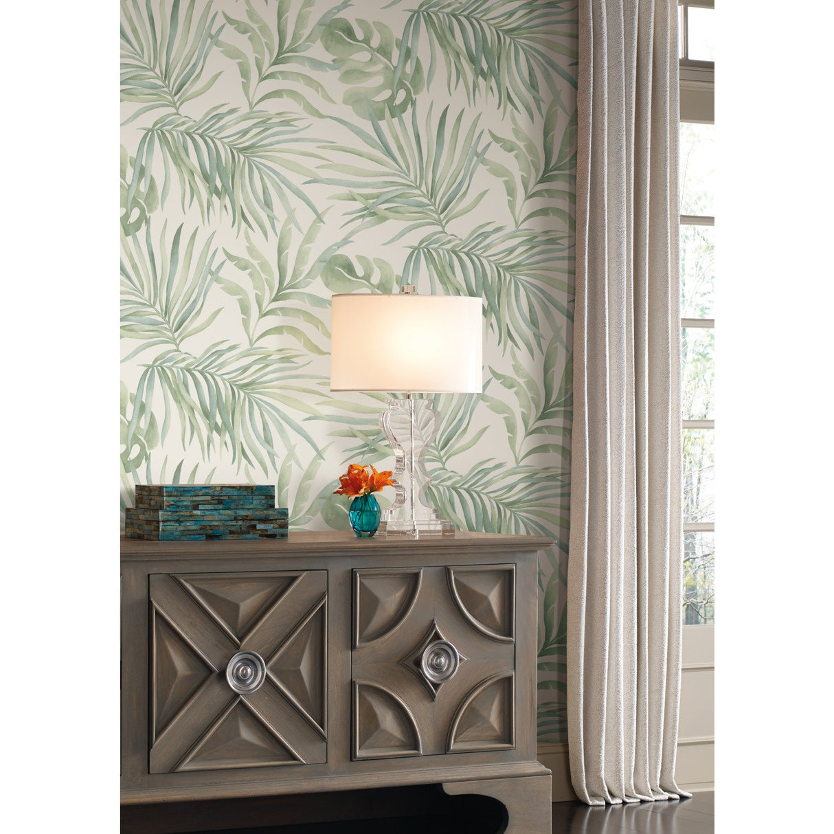 Paradise Palm Light Green Wallpaper with Botanical Palm Leaf Pattern - York SO2452