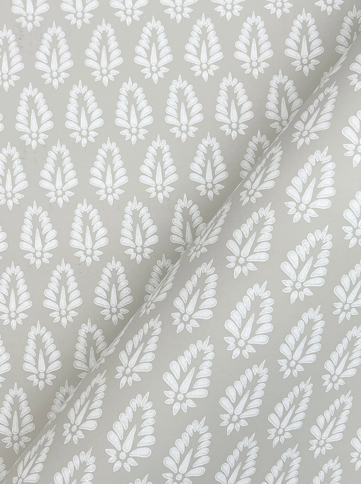 Mehndi Taupe Wallpaper with Petite Botanical Medallion Small Print - York SP1522