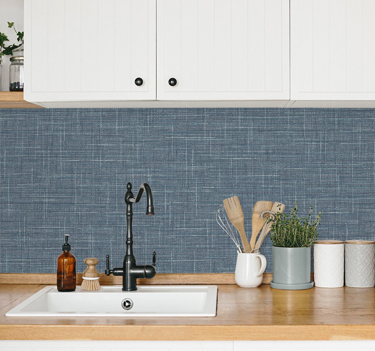 Grasmere Weave Faded Cobalt by Tedlar Textures Faux Linen Vinyl Wallpaper – DuPont TG60136
