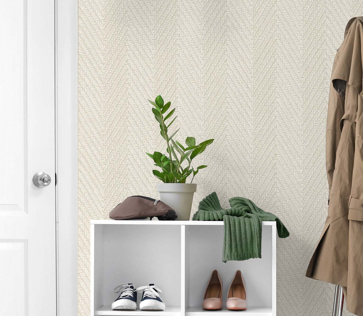 Throw Knit Almond Cream by Tedlar Textures Chevron Vinyl Wallpaper – DuPont TG60205
