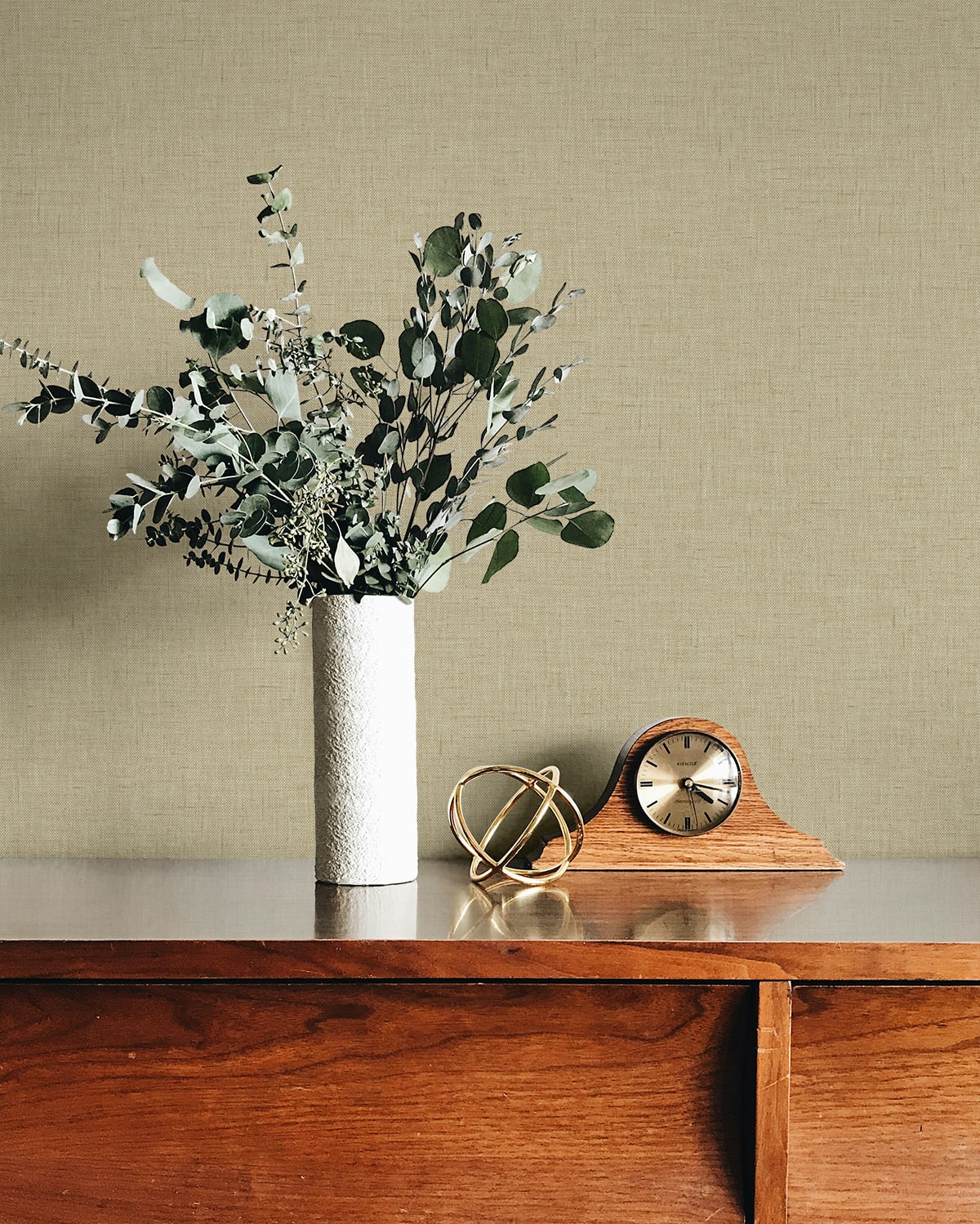 Stretford Linen Oatmilk by Fibers and Threads Faux Linen Type II Vinyl Wallpaper – Seabrook Designs TH90209