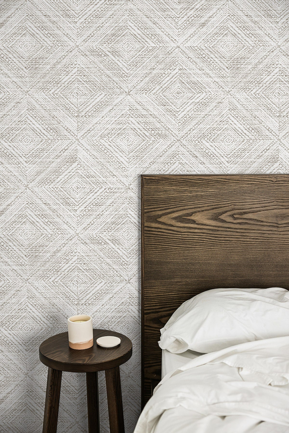 Leigh Diamond Fog by Fibers and Threads Geometric Wallpaper – Seabrook Designs TH91600