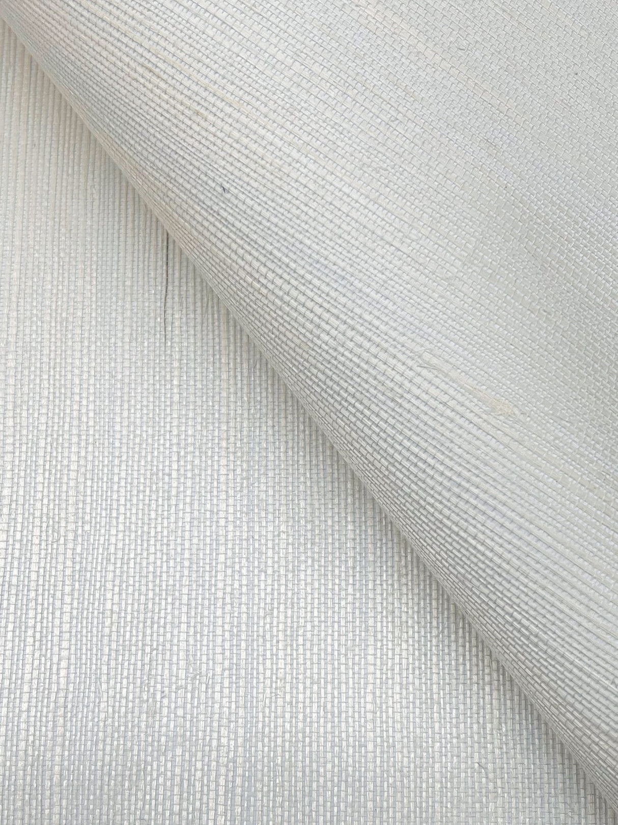Maguey Sisal White Grasscloth Wallpaper with Traditional Style - York VG0000NWFD