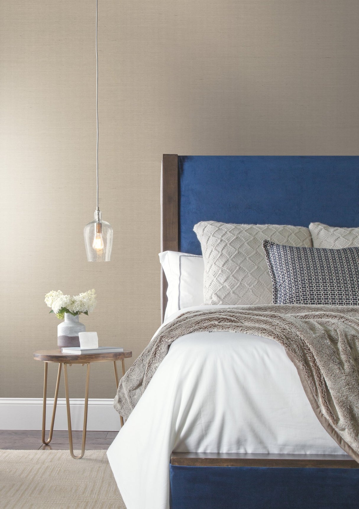 Plain Grass White Grasscloth Wallpaper with Textured Woven Solid - York VG4404