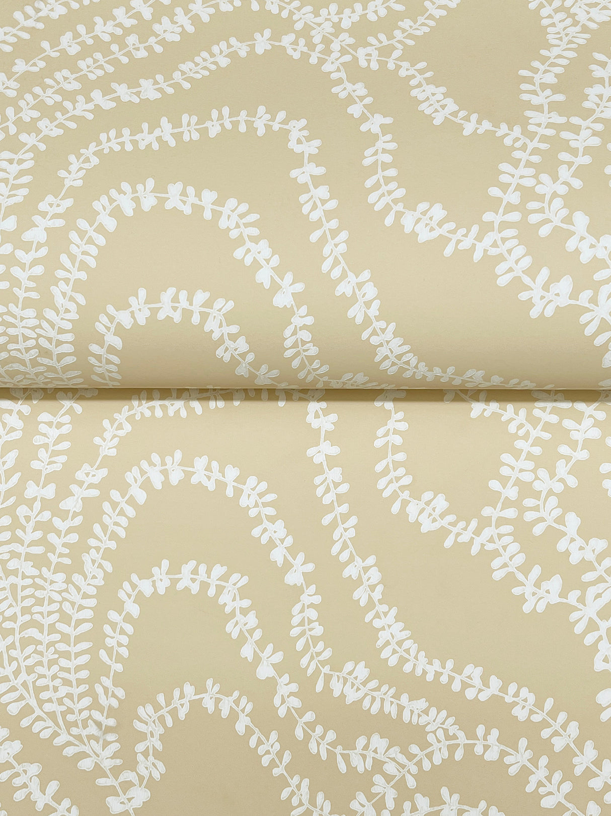 String of Pearls Butter by Ronald Redding Vine Wallpaper – York Designer Series VR1515