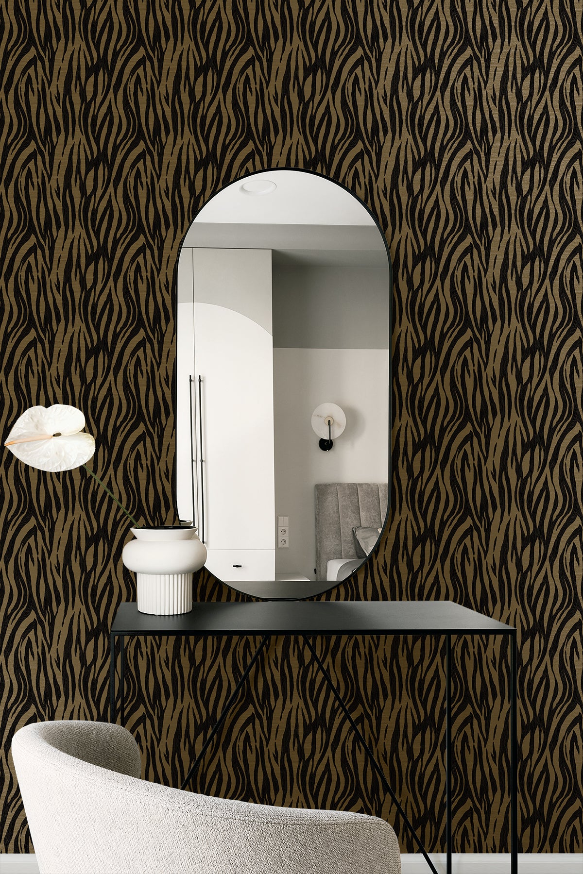 Jazz Faux Skin Metallic Royal Gold & Obsidian by Piano Animal Print Wallpaper – Seabrook Designs WH40206