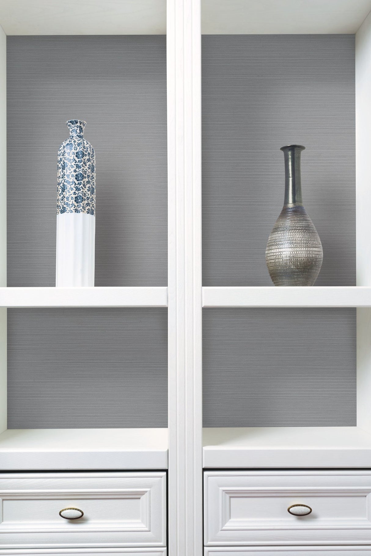 Shining Sisal Grey Metallic Faux Grasscloth Non Woven Wallpaper - York Y6200901