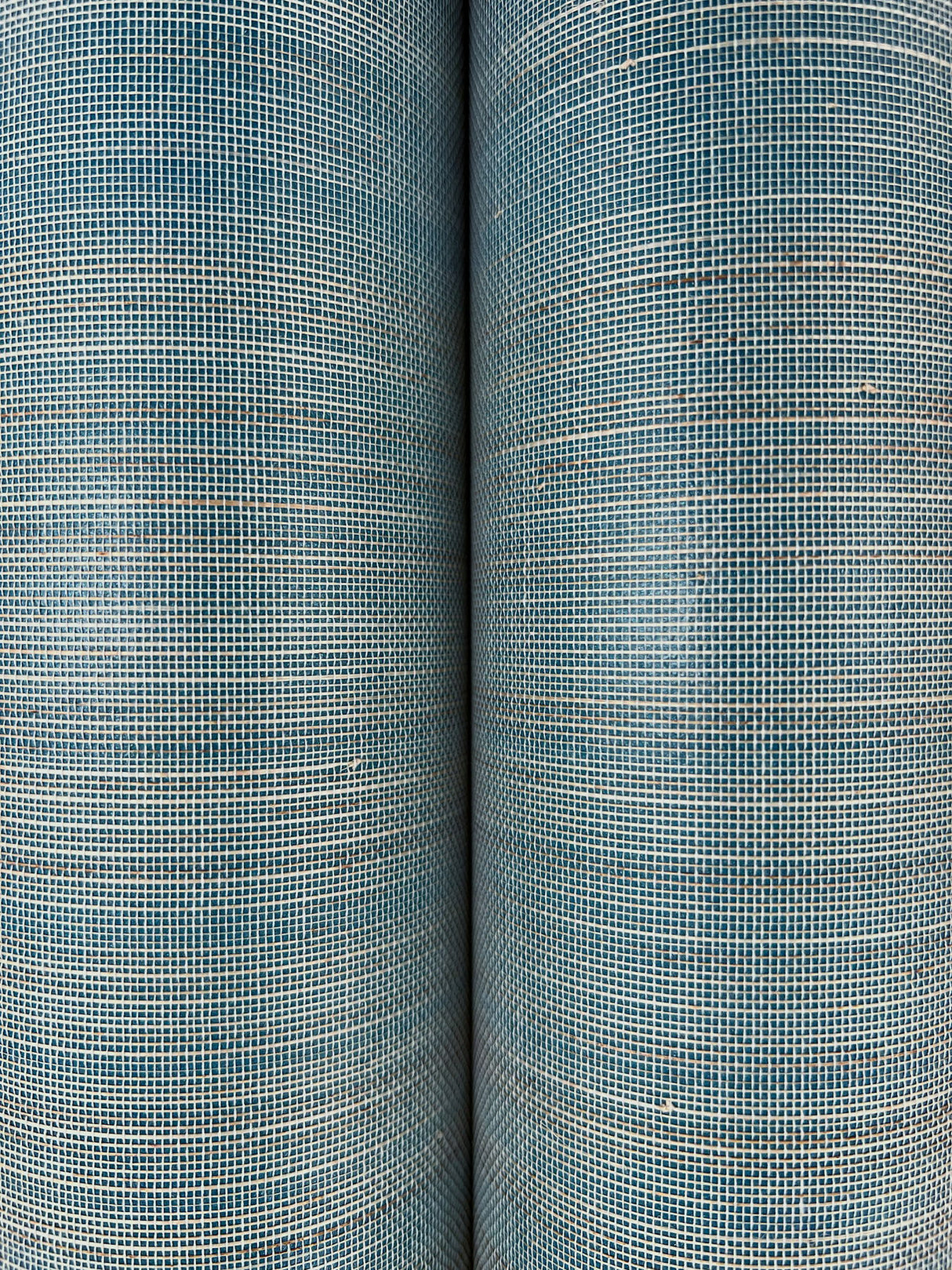 Tailored Abaca Seagrass by Ronald Redding Grasscloth Wallpaper – York Designer Series YGL7030