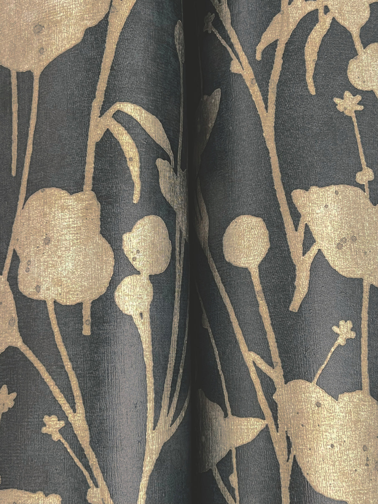 Shimmering Poppies Black & Gold by Ronald Redding Floral Wallpaper- York Designer Series ZA8066