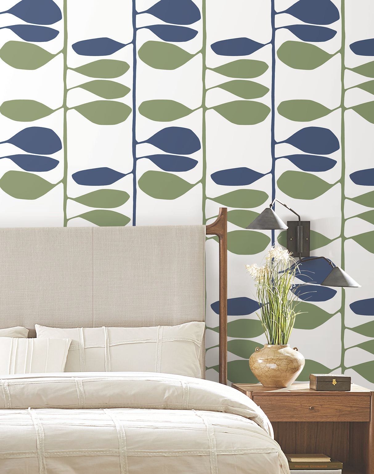Sculpted Vines Alpine & Ultramarine by York Wallcoverings Botanical Wallpaper – York Wallcoverings ZM2801