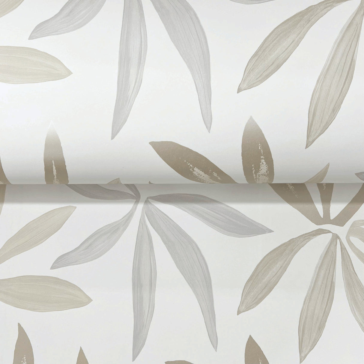 Little Garden Neutral & Pearl by York Wallcoverings Tropical Non Woven Wallpaper – York Wallcoverings ZM2815