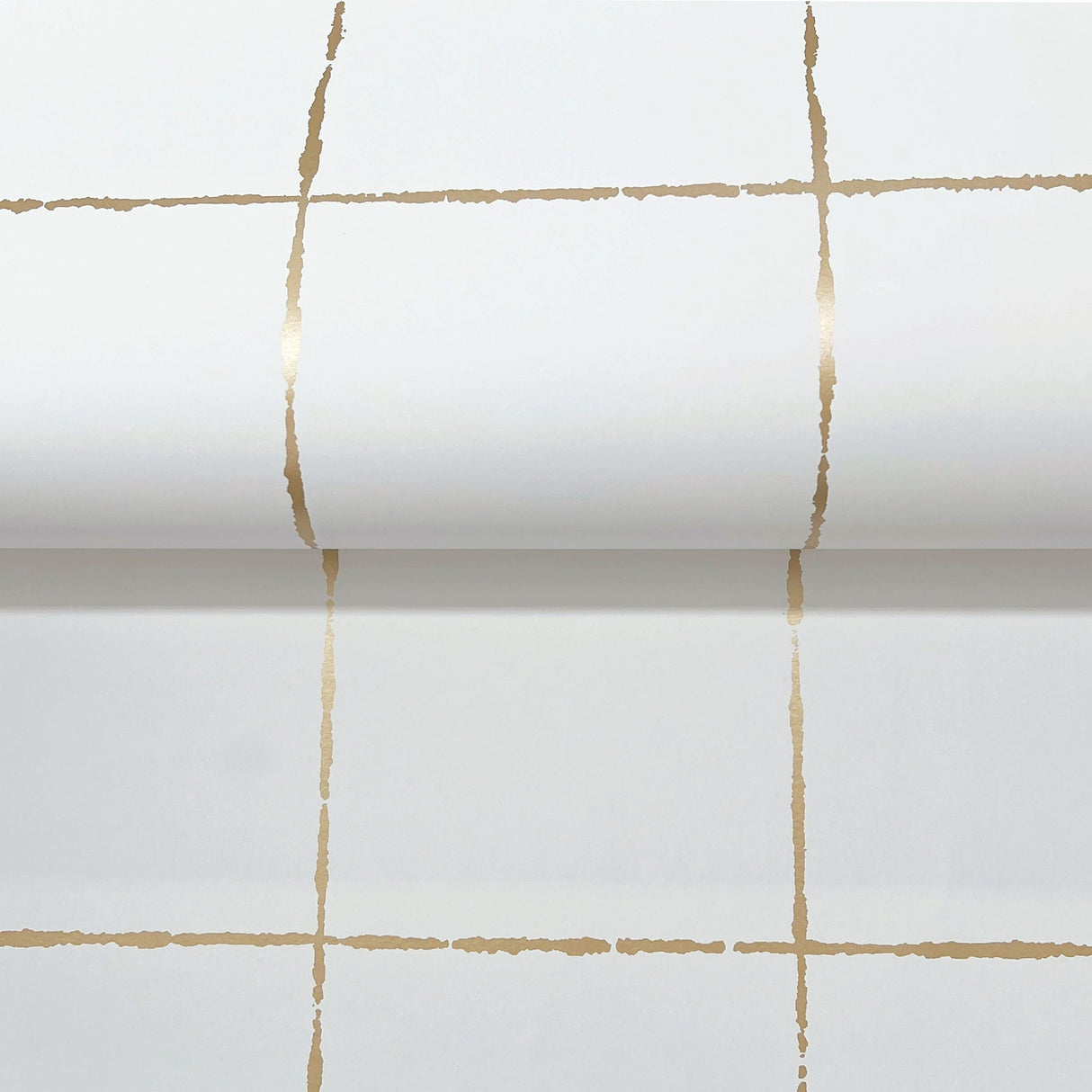 La Vitre Plaid Gold by York Wallcoverings Geometric Metallic Wallpaper – York Wallcoverings ZM2853