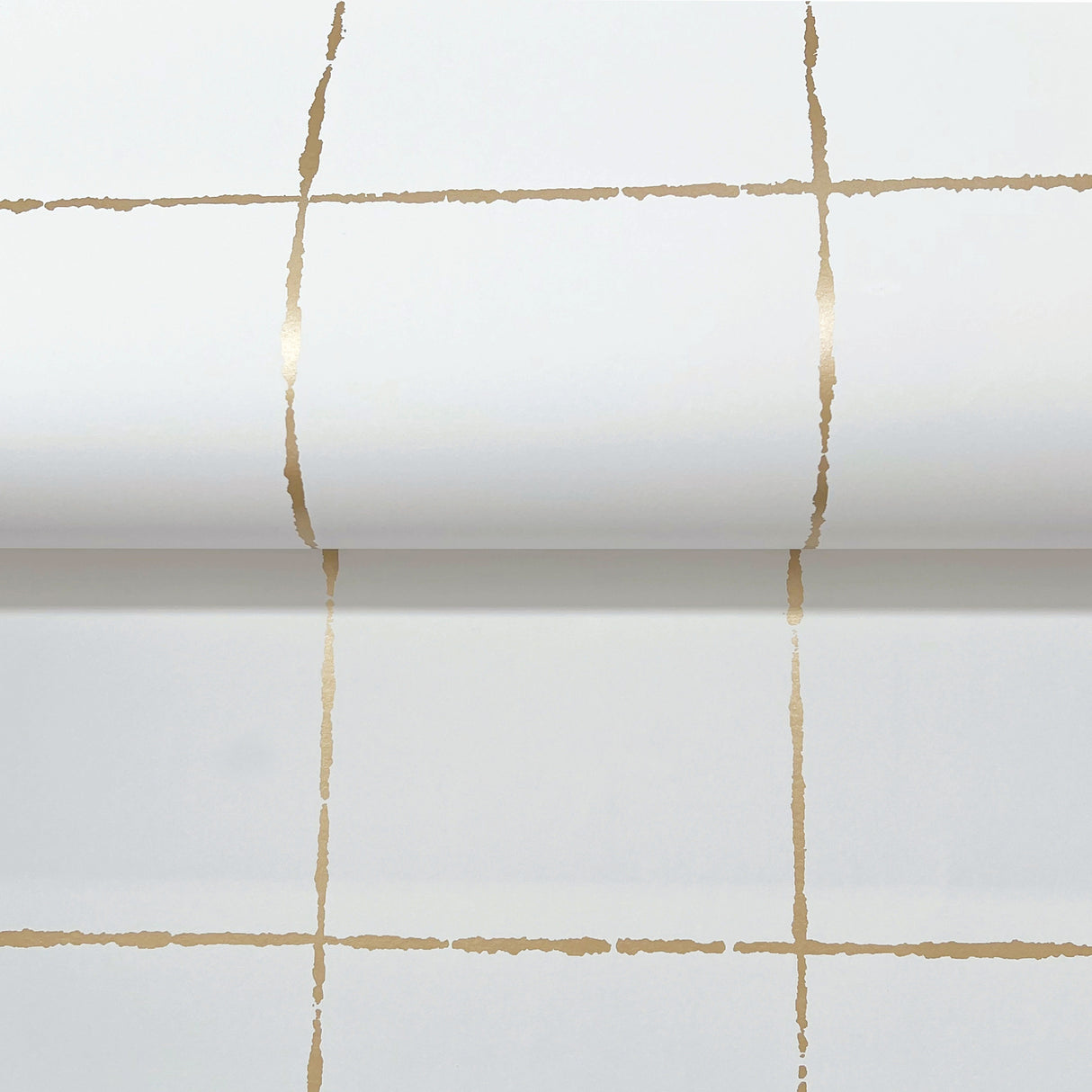 La Vitre Plaid Gold by York Wallcoverings Geometric Metallic Wallpaper – York Wallcoverings ZM2853