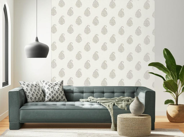 Kerala Paisley Oyster by Schumacher Hand Screen Printed Paisley Wallpaper – Schumacher 5005280