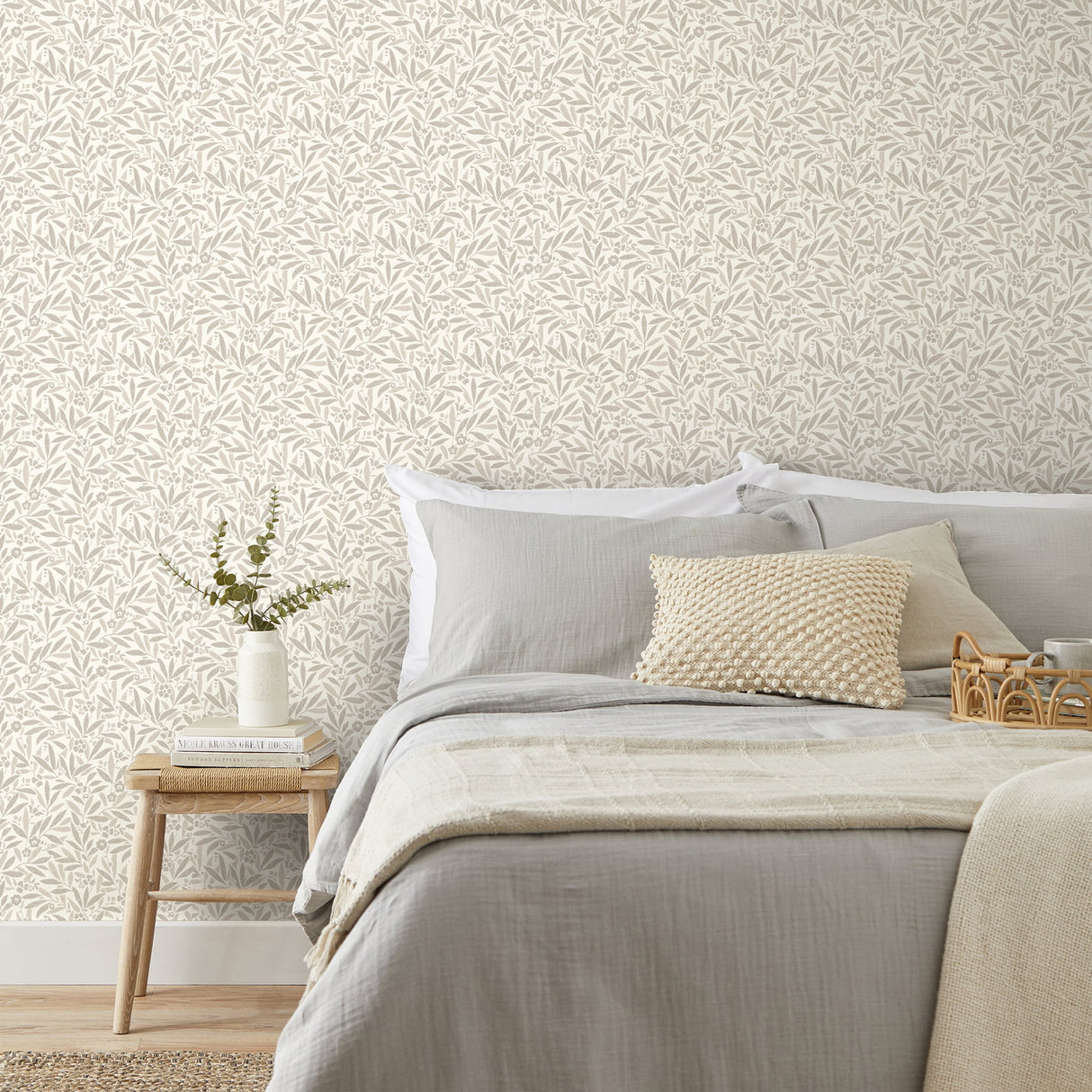 Rabanne Neutral by Fine Decor Ditsy Leaves Botanical Wallpaper – Brewster Home Fashions FD43824