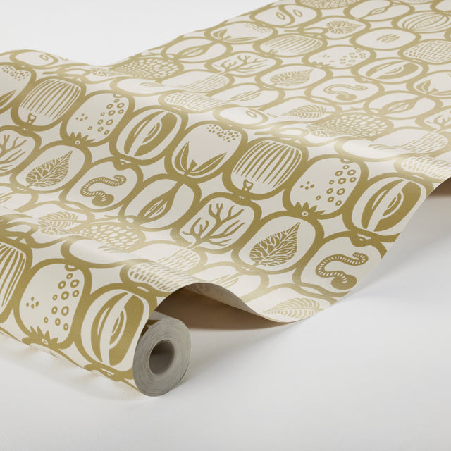 Fruktlåda Ochre by Boråstapeter Retro Fruit Print Wallpaper – Schumacher 1972