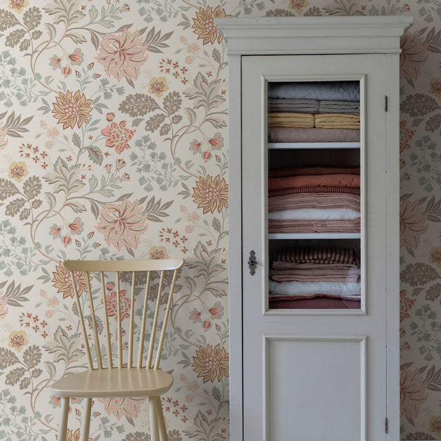 Alicia Sage Floral Wallpaper by Boråstapeter – Schumacher 2006