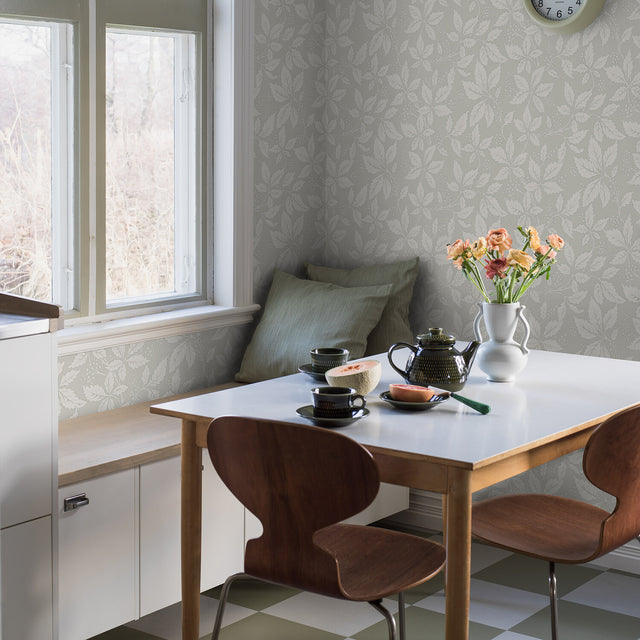 Vildvin Leaf by Boråstapeter Botanical Wallpaper – Schumacher 2029
