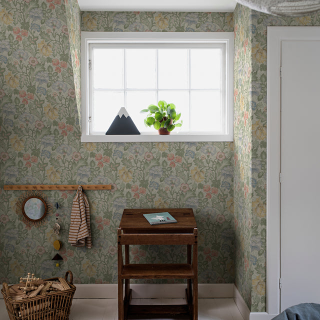 Jane Mural Leaf by Boråstapeter Vintage Floral Wallpaper – Schumacher 2036