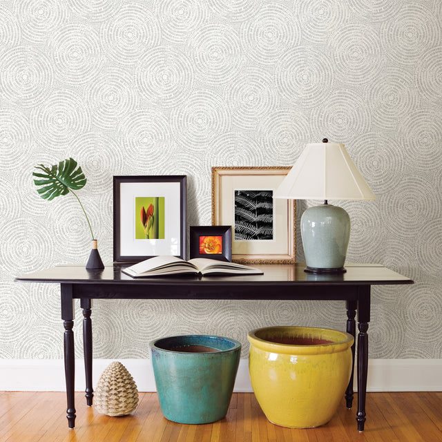 Vatten Platinum Geometric Wallpaper with Abstract Medallion Pattern - Brewster 2904-24523