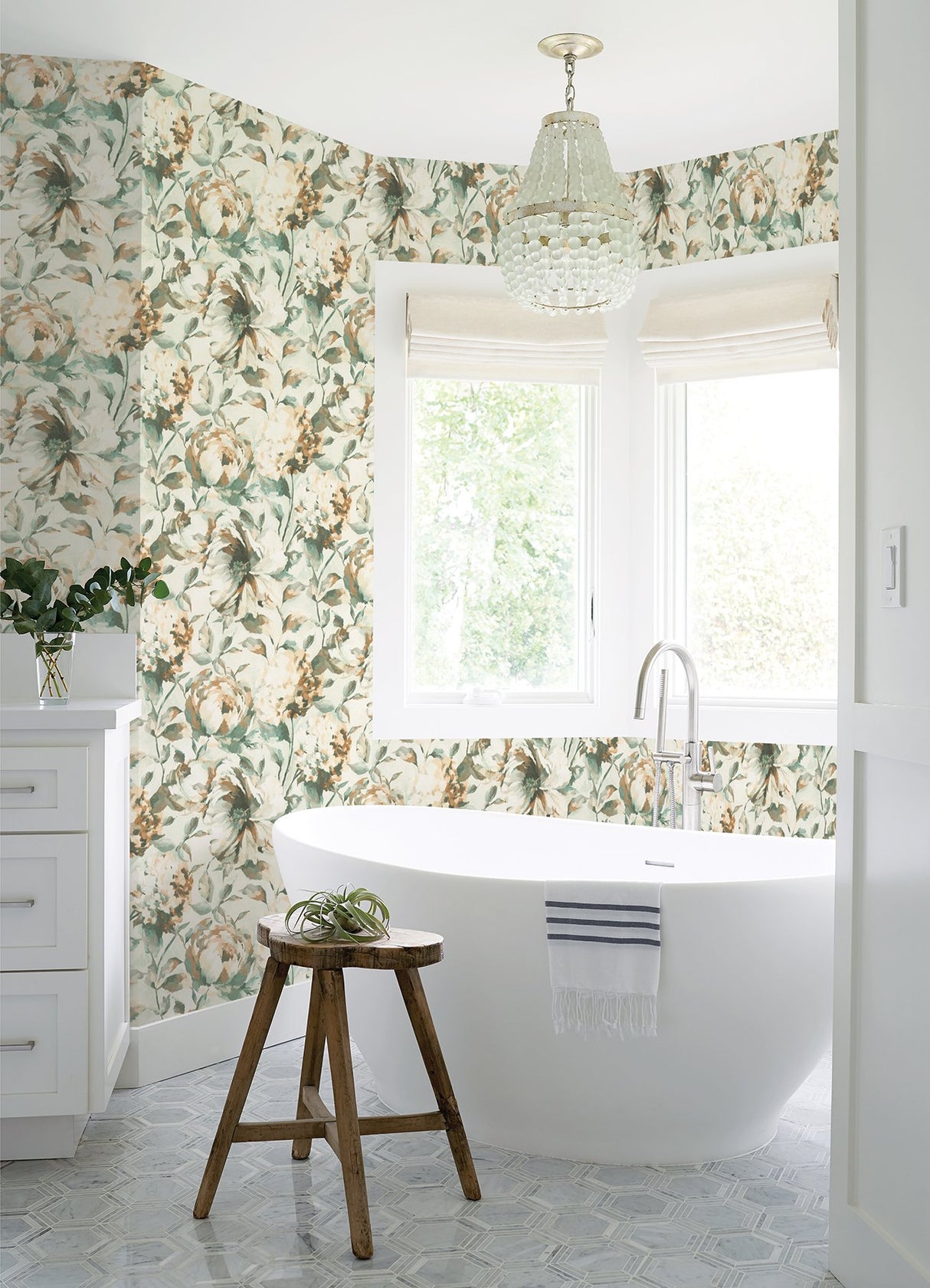 Attia Light Blue Floral Wallpaper with Glam Botanical Flowers - Advantage 2980-485134