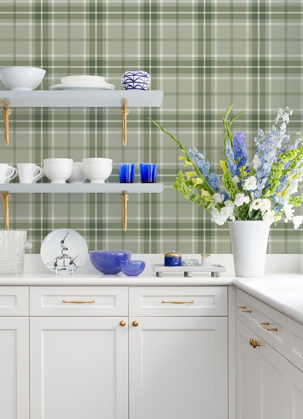 Sala Green Plaid Wallpaper with Tartan Plaid Pattern, Farmhouse Style - Advantage 2980-92122