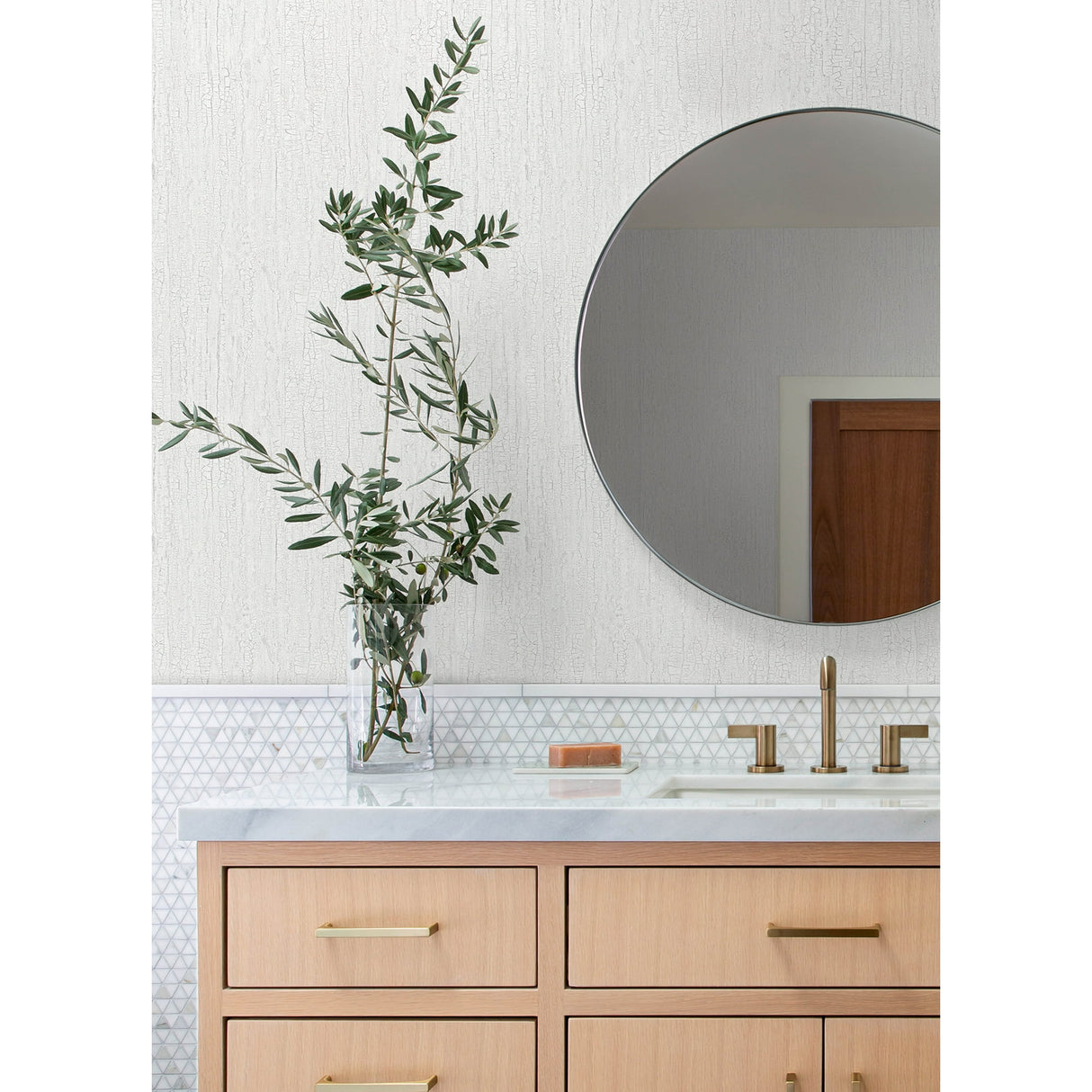 Ironbark Ivory by Advantage Textured Wallpaper – Brewster Home Fashions 4168-19933