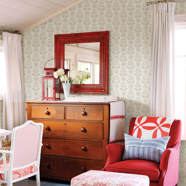 Dolly Light Grey Floral Wallpaper with Scandinavian Botanical Pattern - Chesapeake 3119-13514