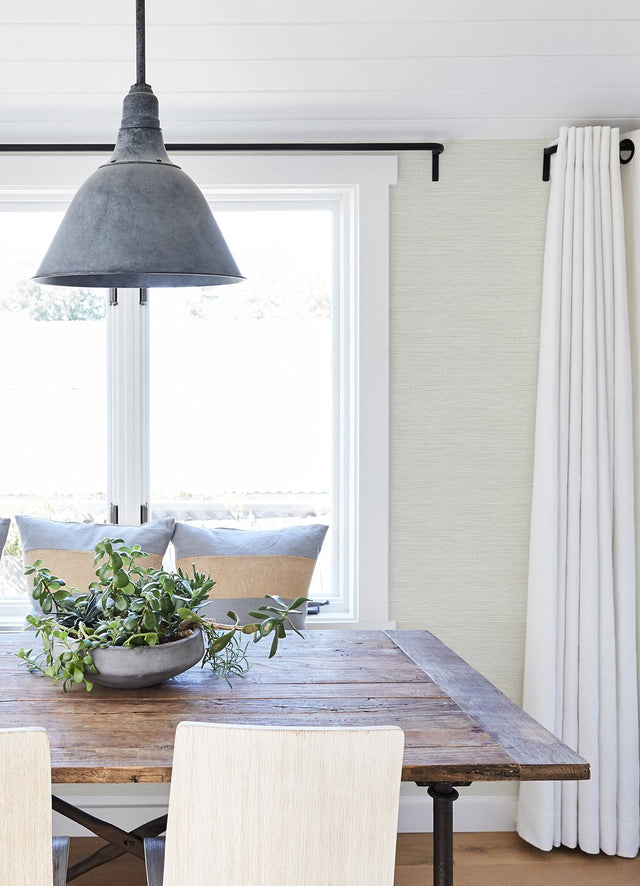 Agave Light Grey Faux Grasscloth Wallpaper with Textured Faux Grasscloth Pattern - Chesapeake 3124-24281