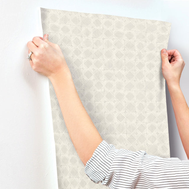 Button Block Light Grey Geometric Wallpaper with Farmhouse Geometric Pattern - Chesapeake 3125-72309