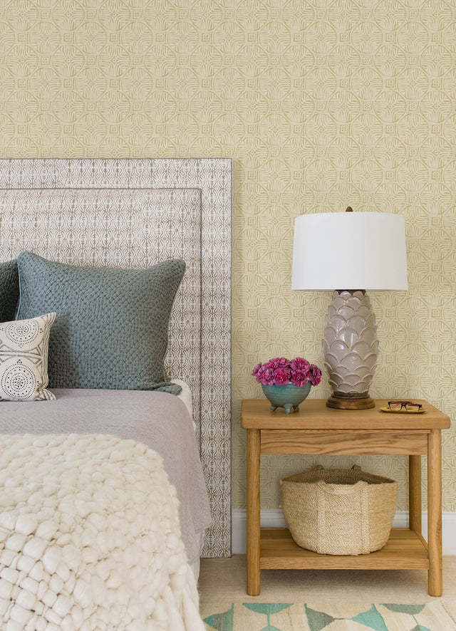 Sandee Butter Medallion Wallpaper with Modern Graphic Medallions - Chesapeake 3125-72312