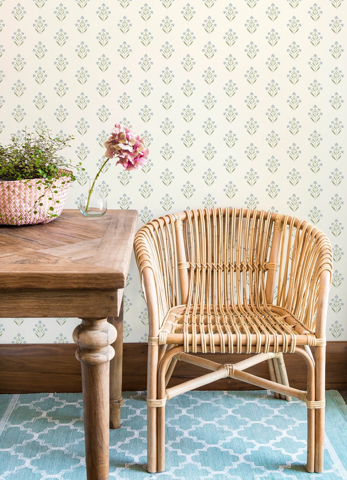 Kova Aquamarine Floral Crest Wallpaper with Farmhouse Botanical Flowers - Chesapeake 3125-72351
