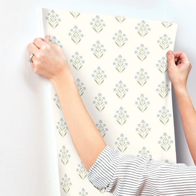 Kova Aquamarine Floral Crest Wallpaper with Farmhouse Botanical Flowers - Chesapeake 3125-72351